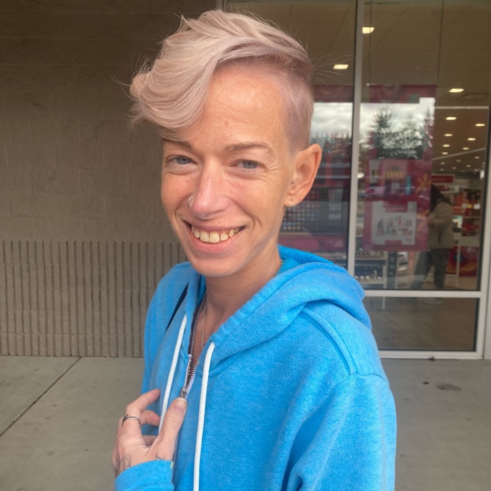 Meet your Posher, Julie